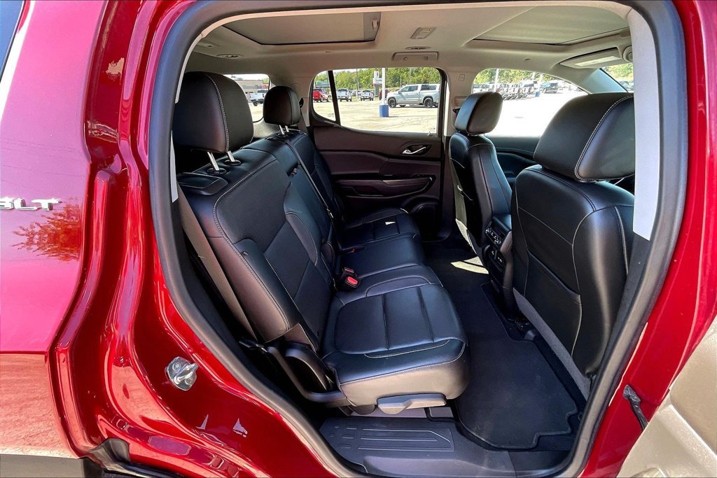 Used 2020 GMC Acadia SLT w/ LPO, Floor Liner Package AWD/4WD image 25