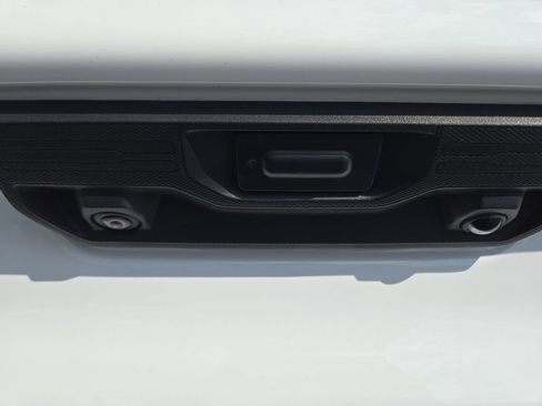 Used 2024 Chevrolet Silverado 1500 LT AWD/4WD image 23