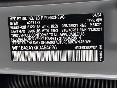 Used 2024 Porsche Cayenne Coupe image 25