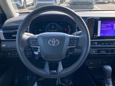 Used 2025 Toyota Camry LE FWD image 12