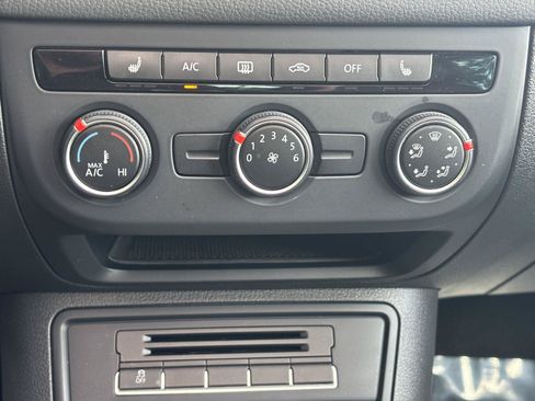 Used 2016 Volkswagen Tiguan SE AWD/4WD image 28