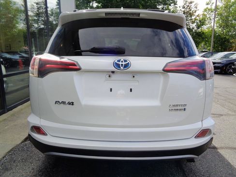 Used 2018 Toyota RAV4 Limited AWD/4WD image 6