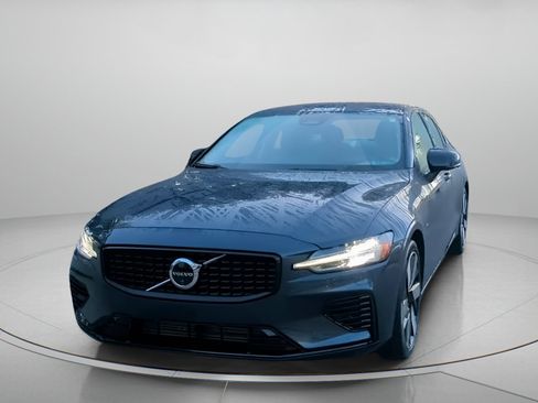Used 2024 Volvo S60 T8 Ultimate AWD/4WD image 10