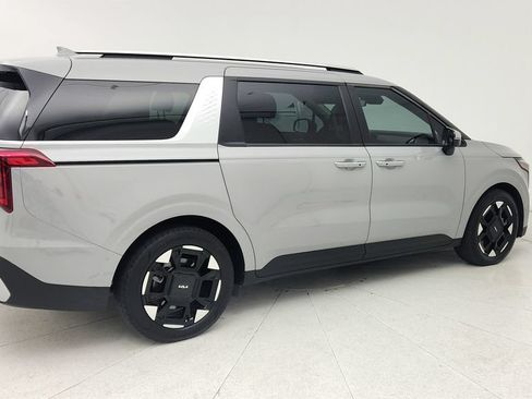 Used 2026 Kia Carnival EX FWD image 7