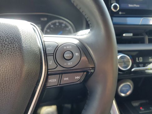 Used 2021 Toyota Venza XLE w/ Softex Package image 23