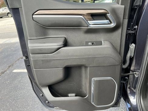 Used 2022 Chevrolet Silverado 1500 LT image 17