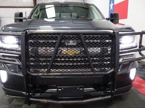 Used 2018 Chevrolet Silverado 1500 High Country AWD/4WD image 22
