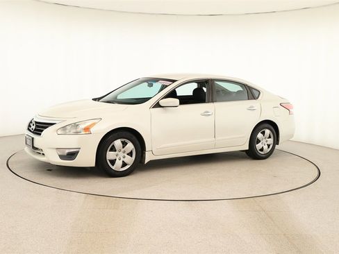 Used 2015 Nissan Altima 2.5 S w/ Power Driver Seat Package image 13