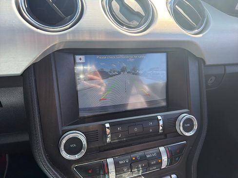 Used 2017 Ford Mustang Premium image 20