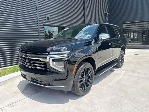 Used 2025 Chevrolet Tahoe Premier RWD image 1