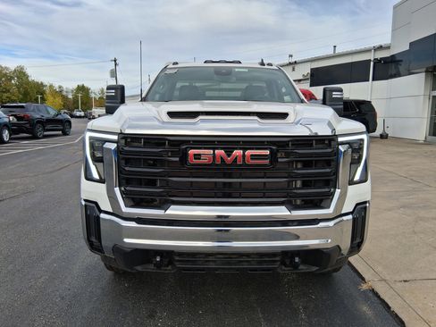 New 2025 GMC Sierra 3500 Pro w/ Convenience Package image 2