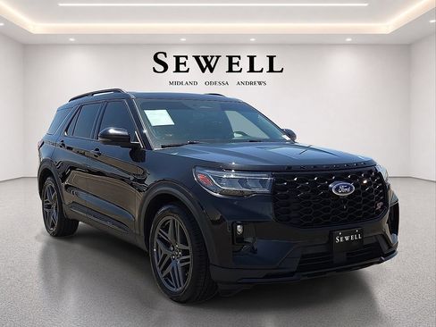 Used 2025 Ford Explorer ST w/ Sun And Sound Package AWD/4WD image 6