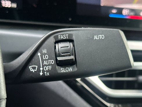 Used 2023 BMW i4 eDrive40 image 32