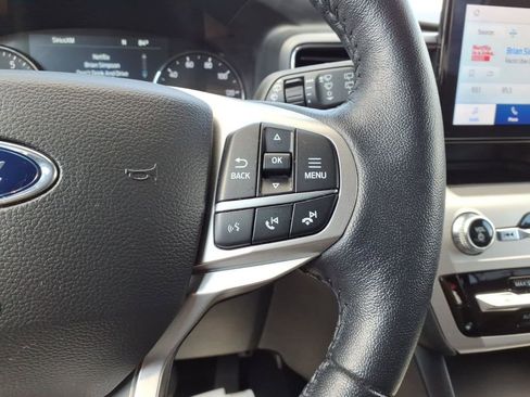 Used 2022 Ford Explorer XLT w/ Equipment Group 202A image 19