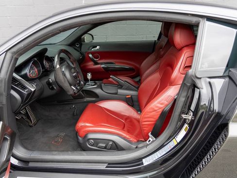 Used 2010 Audi R8 V10 image 24