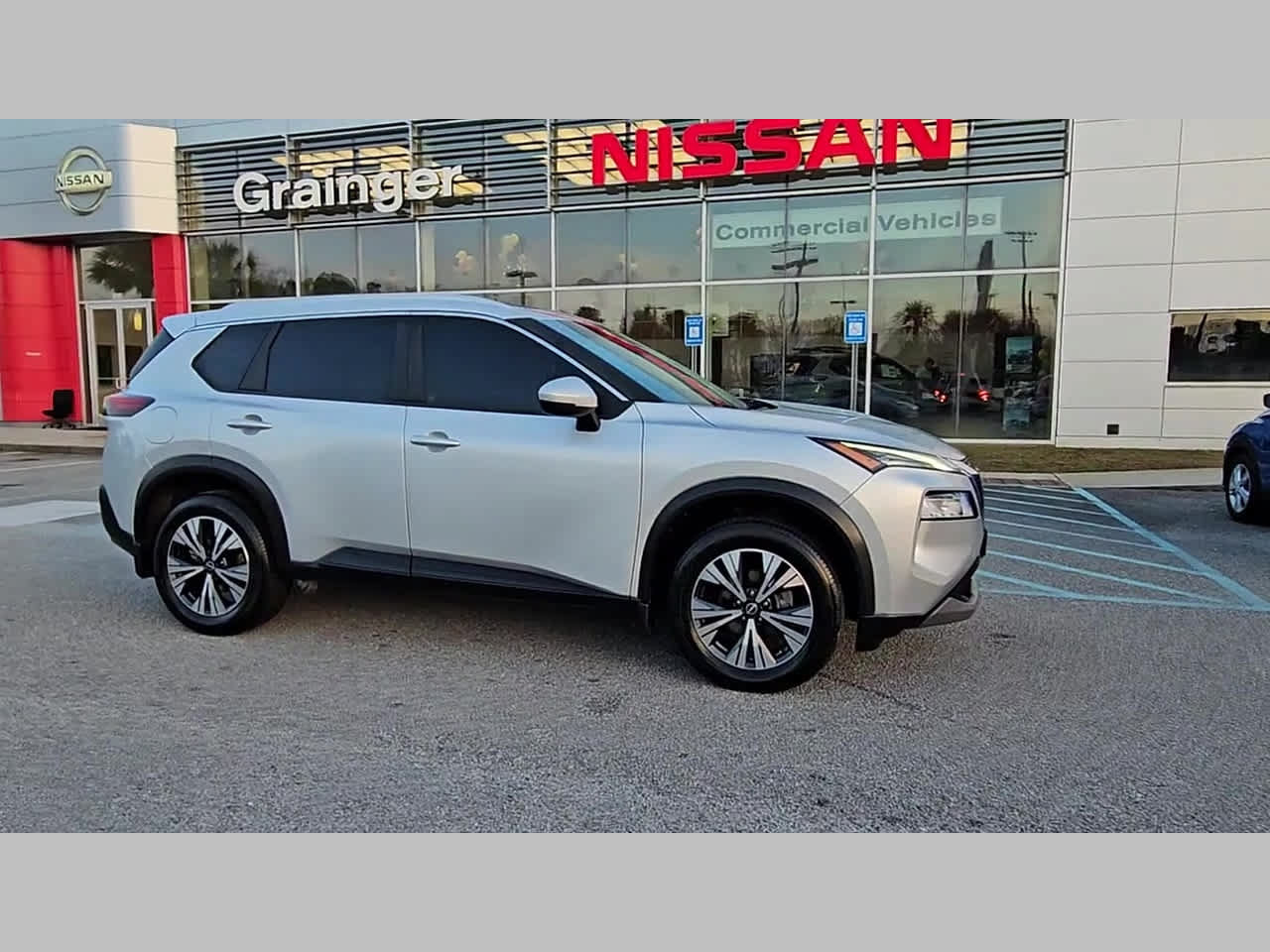 Used 2023 Nissan Rogue SV w/ SV Premium Package FWD image 37