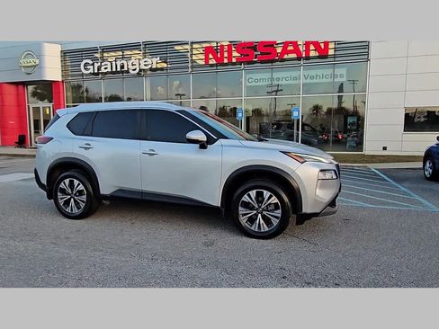 Used 2023 Nissan Rogue SV w/ SV Premium Package image 37