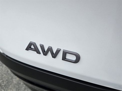 New 2025 Nissan Murano SV image 9