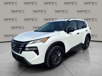Used 2024 Nissan Rogue S FWD video 1