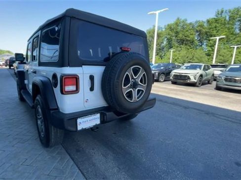 Used 2022 Jeep Wrangler Unlimited Sport image 7