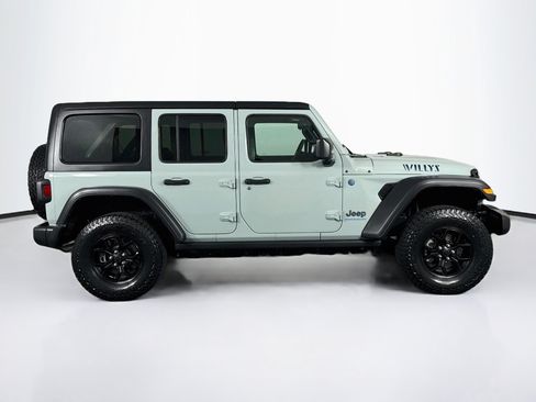 Used 2024 Jeep Wrangler Unlimited AWD/4WD image 16