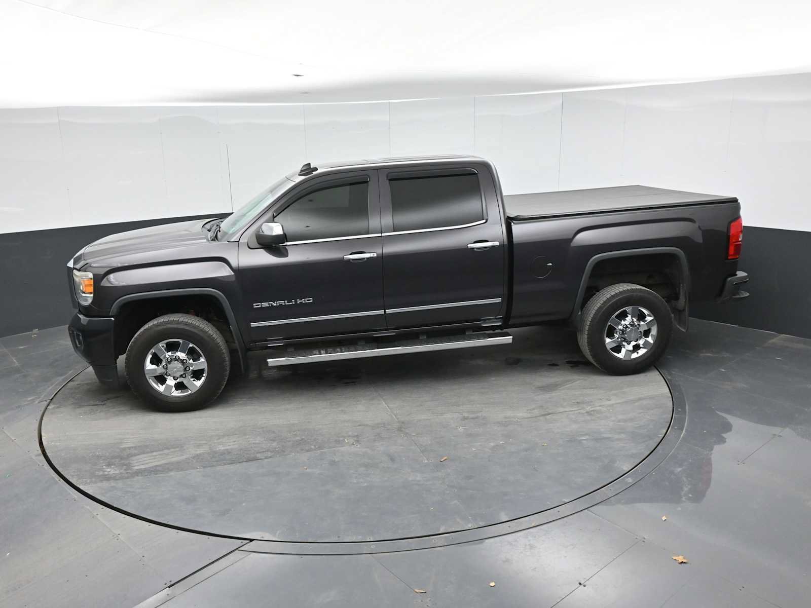 Used 2015 GMC Sierra 2500 Denali w/ Driver Alert Package AWD/4WD image 14