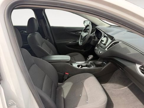 Used 2024 Chevrolet Malibu LT FWD image 15