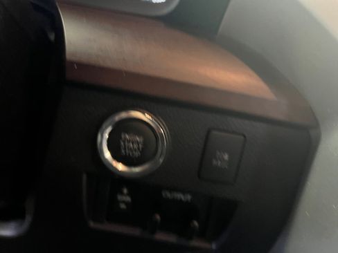 Used 2021 Toyota Tundra Limited w/ Limited Premium Package image 23