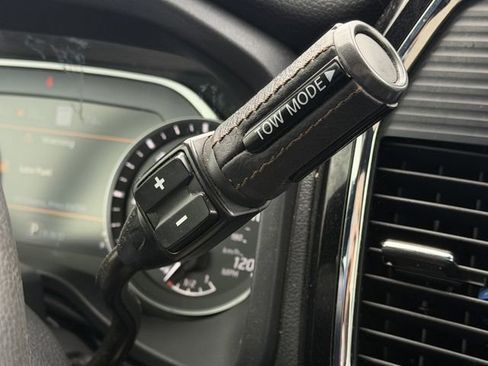 Used 2024 Nissan Titan Platinum Reserve w/ Moonroof Package image 20