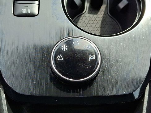 Used 2024 Nissan Rogue SV AWD/4WD image 24