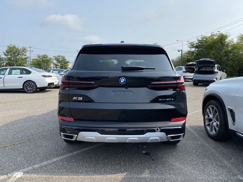 New 2026 BMW X5 xDrive50e image 3