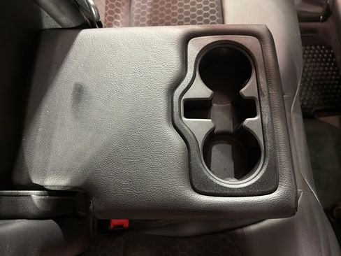 Used 2018 Jeep Compass Latitude image 27