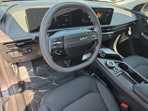 New 2025 Kia EV6 Light image 16
