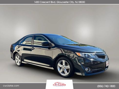 Used 2012 Toyota Camry SE image 4