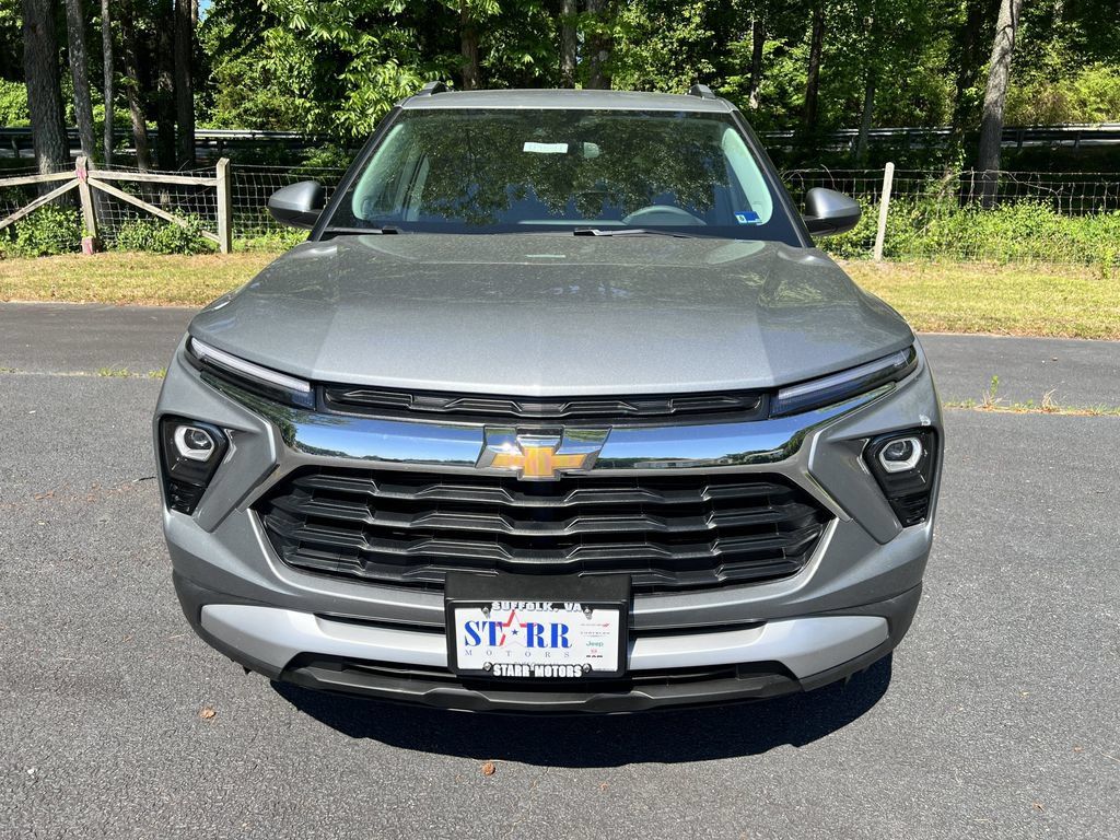 Used 2025 Chevrolet TrailBlazer LT AWD/4WD image 8