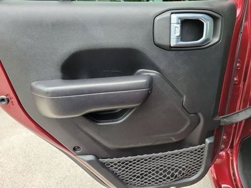 Used 2021 Jeep Gladiator Sport AWD/4WD image 19