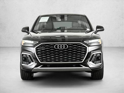 Certified 2025 Audi Q5 2.0T Premium Plus w/ Premium Plus Package AWD/4WD image 2