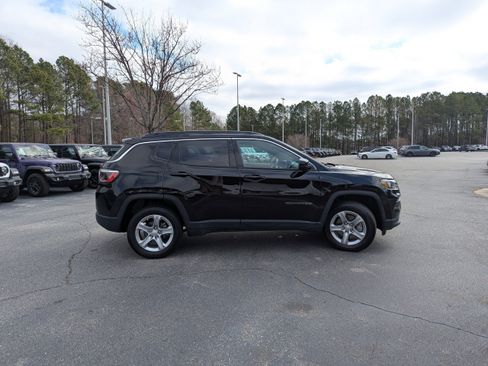 Used 2023 Jeep Compass Latitude w/ Convenience Group image 4