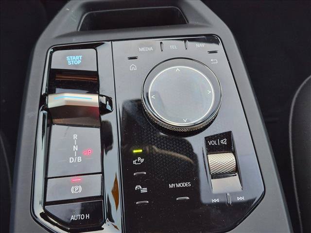 Used 2024 BMW iX xDrive50 w/ Sport Package AWD/4WD image 11