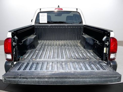Used 2022 Toyota Tacoma SR RWD image 26