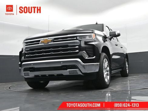 Used 2022 Chevrolet Silverado 1500 LTZ w/ Z71 Off-Road Package AWD/4WD image 44