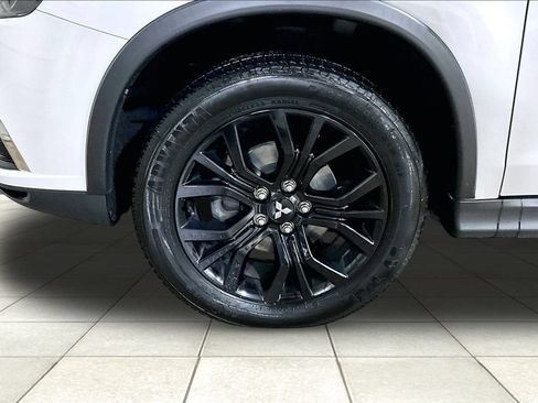 Used 2019 Mitsubishi Outlander Sport LE AWD/4WD image 12