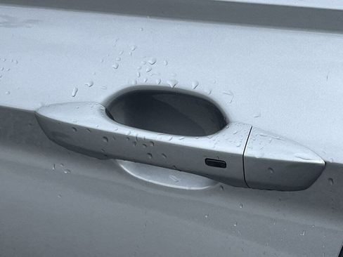 Used 2024 Volkswagen Jetta SE image 30