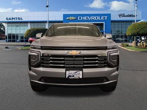 New 2026 Chevrolet Suburban Premier w/ Sun And Tow Package AWD/4WD image 7