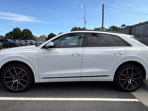 Used 2023 Audi Q8 Premium Plus w/ Premium Plus Package AWD/4WD image 9