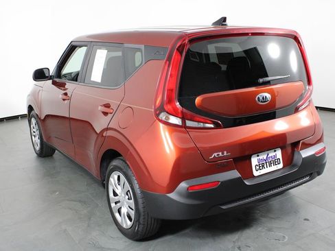 Used 2020 Kia Soul LX image 3