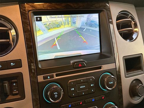 Used 2017 Ford Expedition Limited image 23