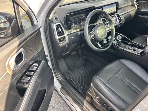 Used 2022 Kia Sorento SX FWD image 6