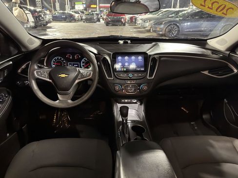 Used 2022 Chevrolet Malibu LS image 25