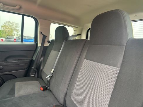 Used 2012 Jeep Patriot Sport image 13